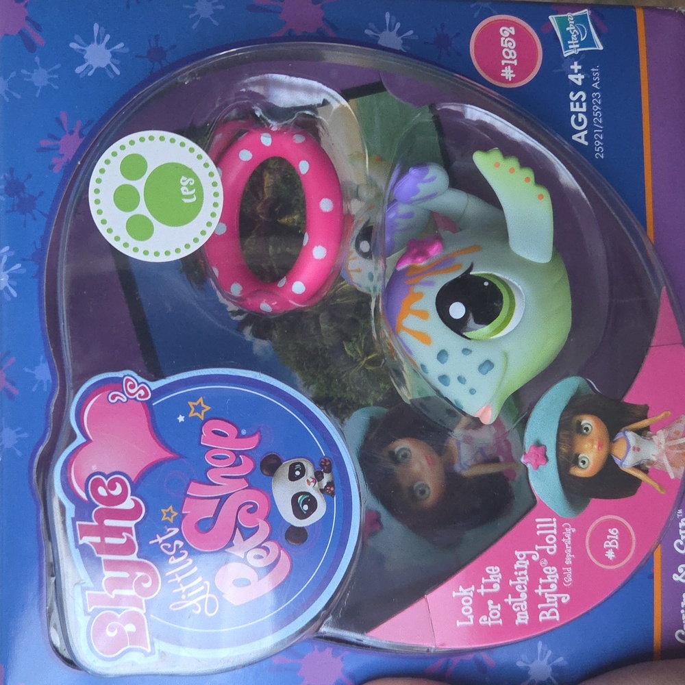 Hasbro Littlest Pet Shop Blythe Swim & Sun Whale #1852